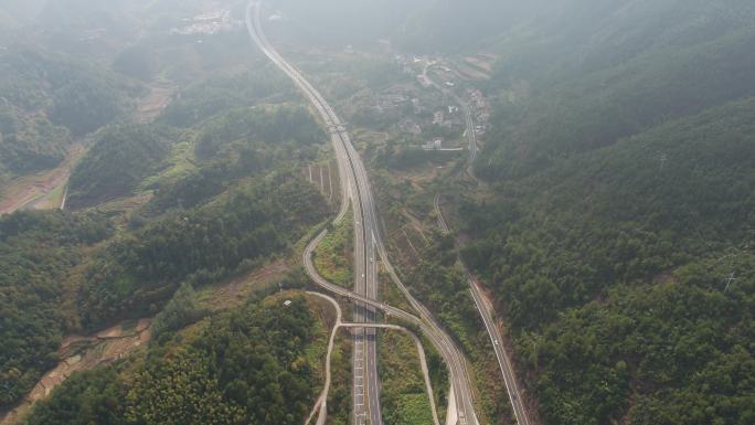 飞跃云和湖