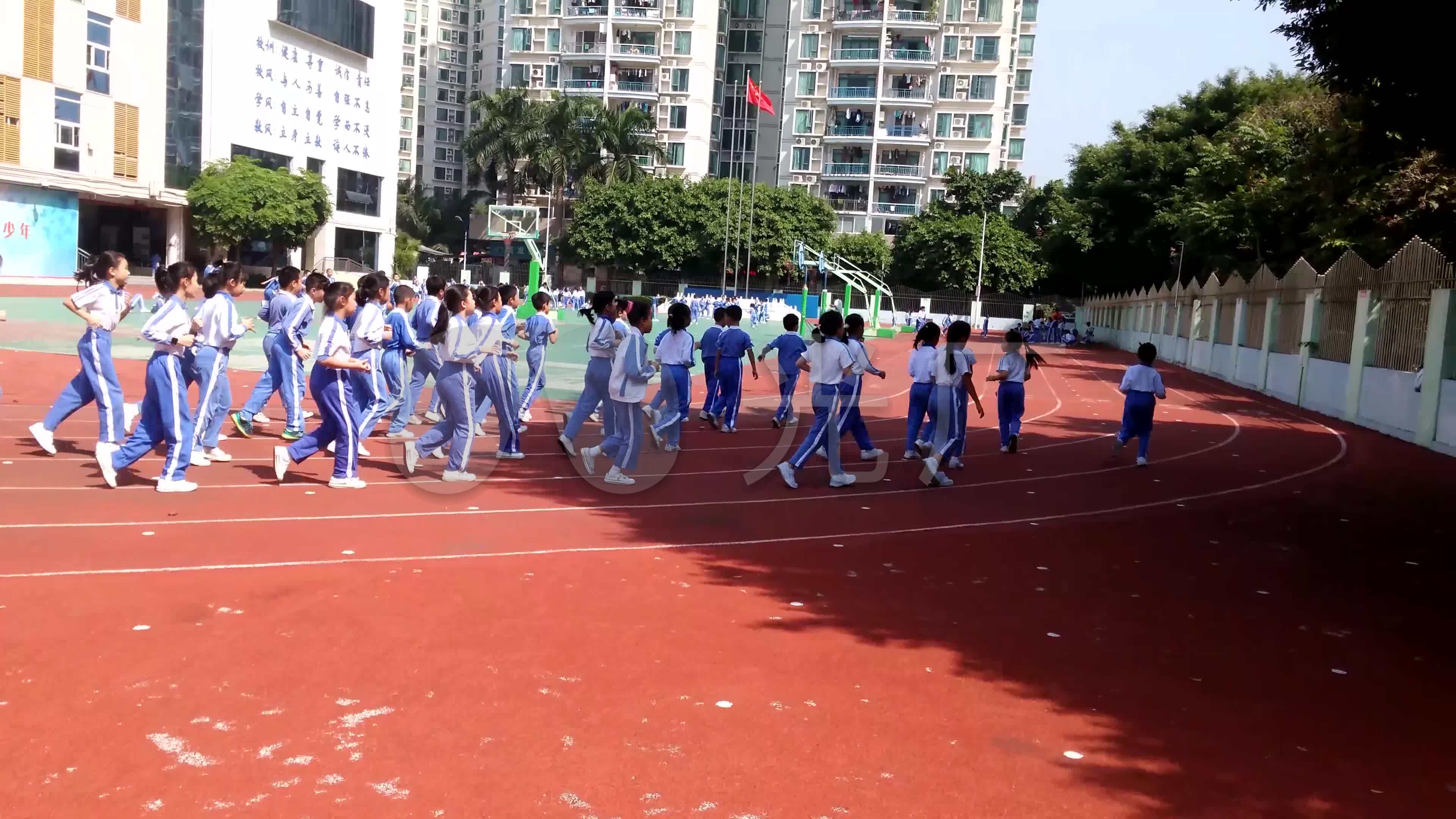 校园如此美丽 只因孩子归来 全市初中、高中各年级，小学五、六年级昨日开学_长江云 - 湖北网络广播电视台官方网站