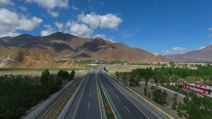 西藏航拍公路