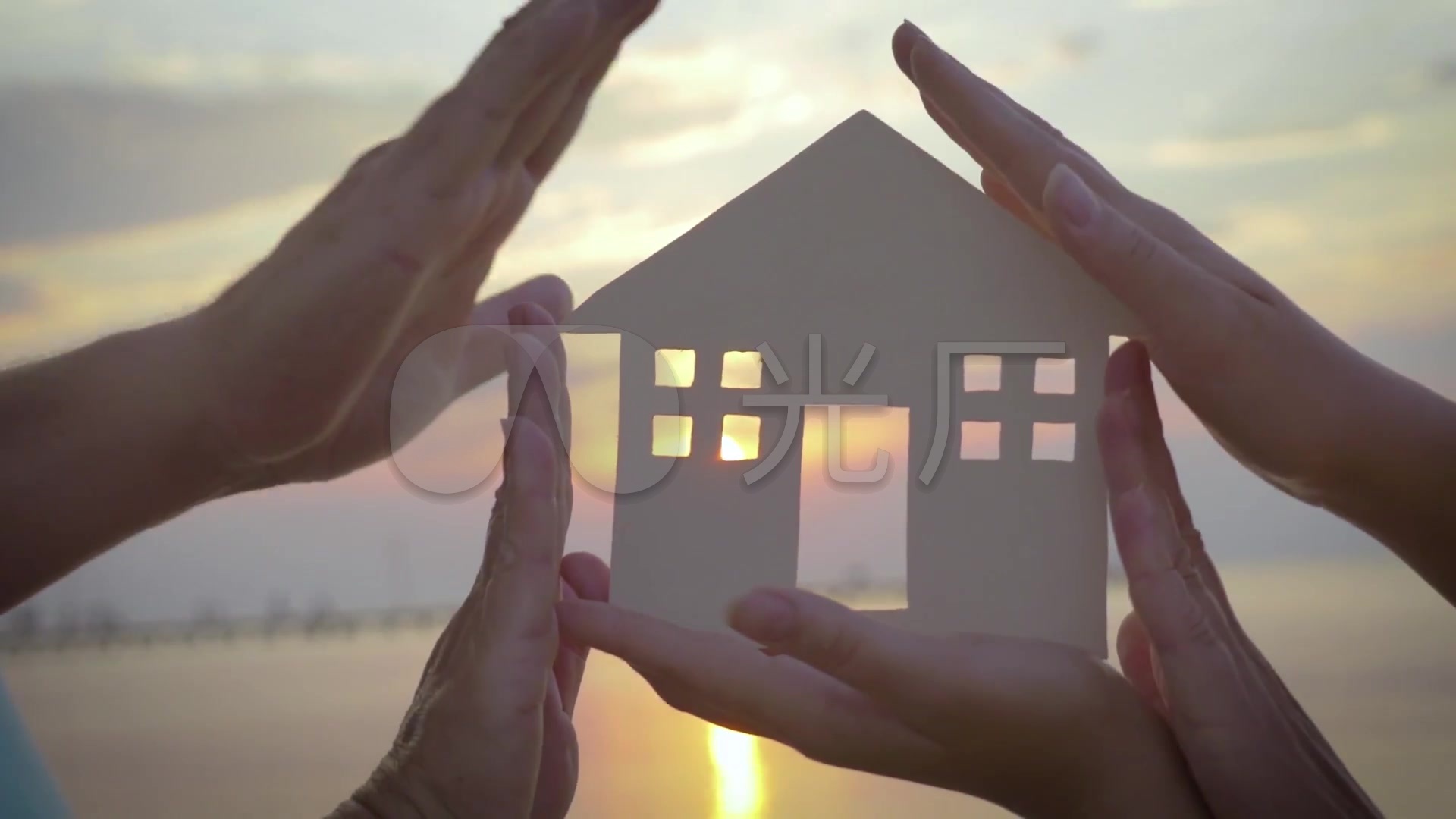 唯美夕阳湖边一家人关于家的梦想