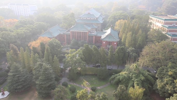 湖南大学