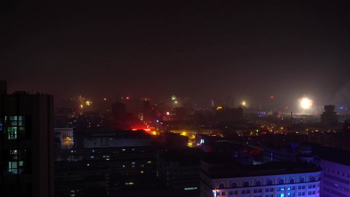 除夕夜高空俯拍鞭炮齐鸣万家灯火4k素材