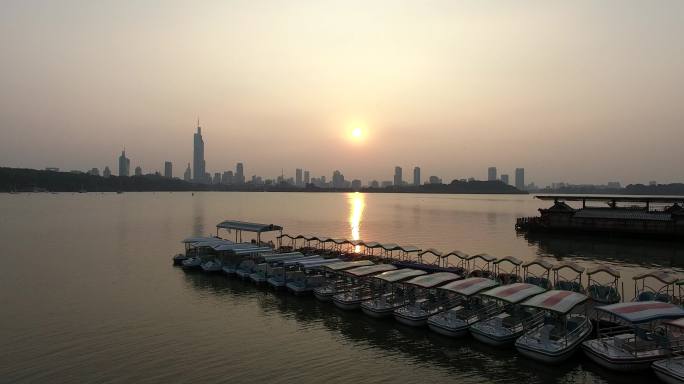 南京玄武湖风景城市剪影航拍城市宣传片