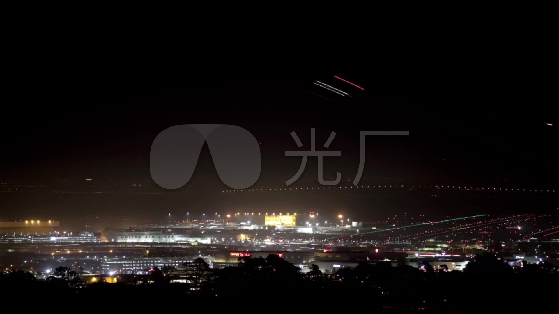 夜晚机场夜景灯光_晚上飞机起飞降落延时_1920x1080_高清视频素材下载