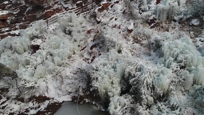 航拍洛阳七彩大峡谷冰雪7