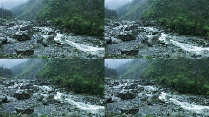 【F55】唯美下雨天深山谷底湍急的溪流