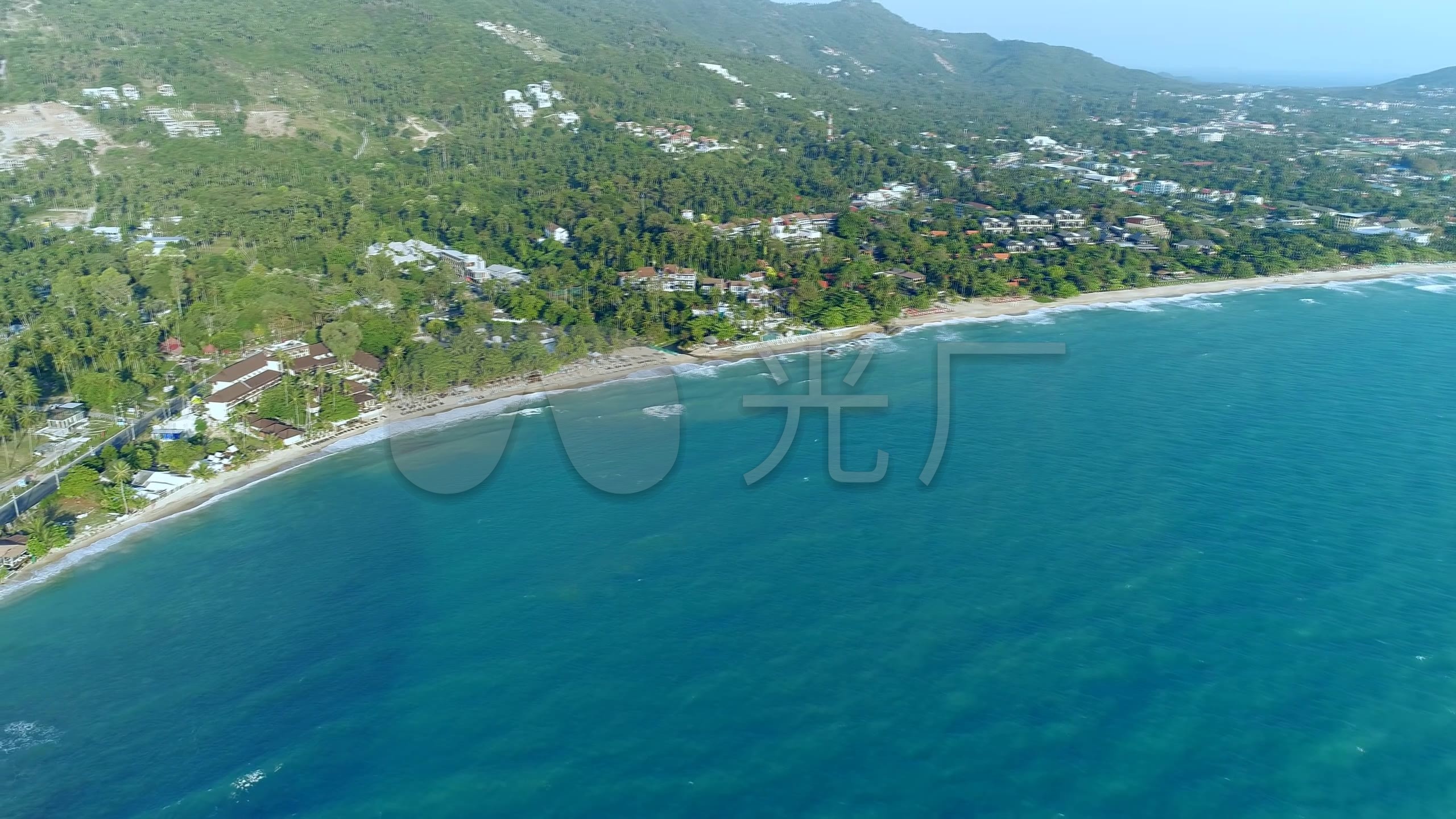 航拍泰国苏梅岛岛礁丛林海浪游船海岸海岛