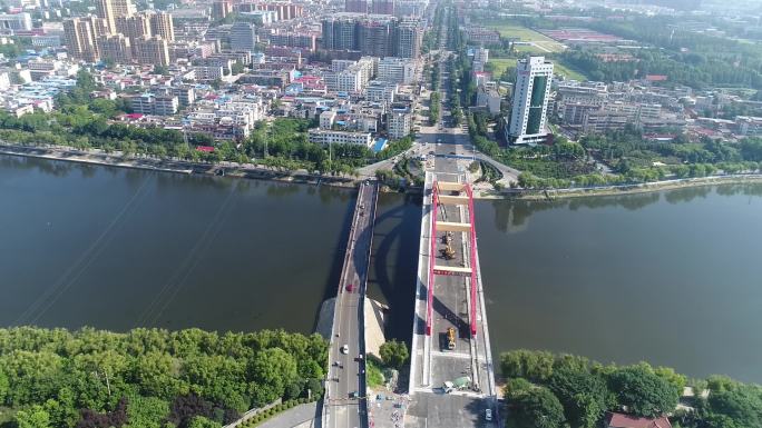 航拍中国信阳美丽的河流信阳大桥视频素材