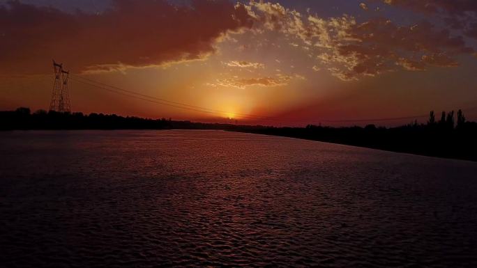 4K航拍夕阳下的黄河