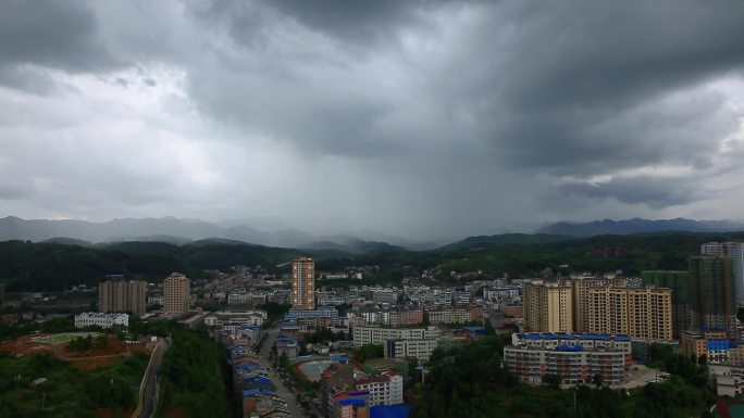 2组暴雨袭来