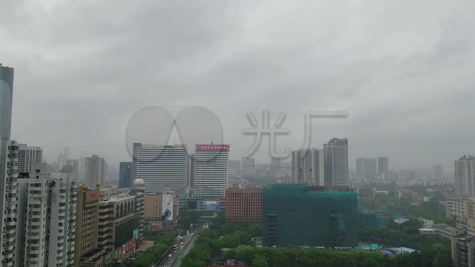 廣州 航拍 高樓 房屋 建築 雲層 烏雲 下雨 陰天