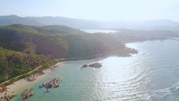 海边风景三亚湾海南海浪天空礁石