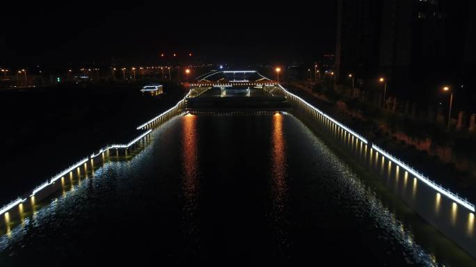 航拍城市河道夜景