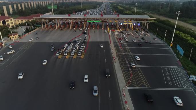 郑州机场高速汽车拥堵城市交通拥堵航拍高