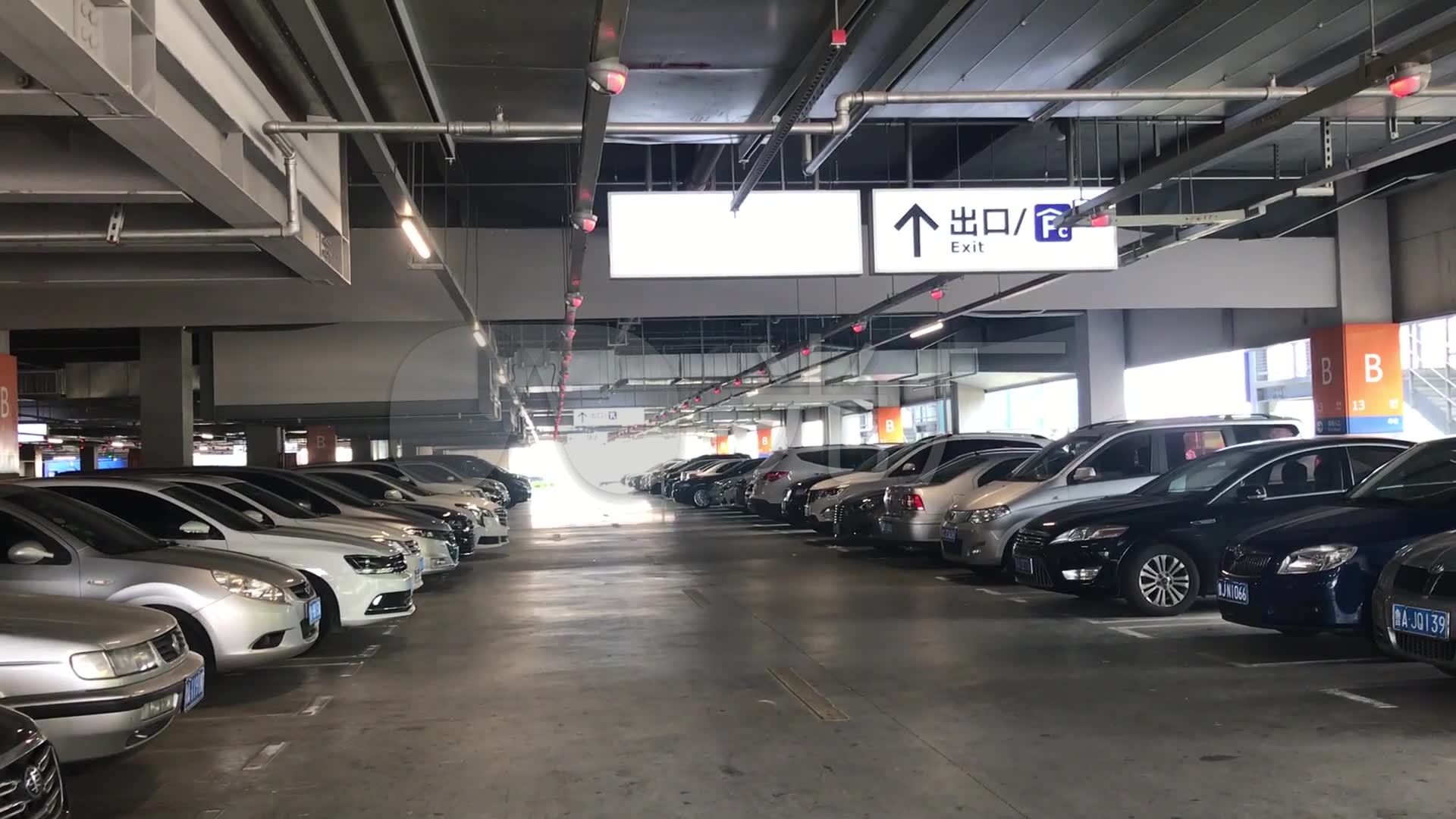 宜家天空停车场实拍视频_1920x1080_高清视频素材下载(编号:2890730)
