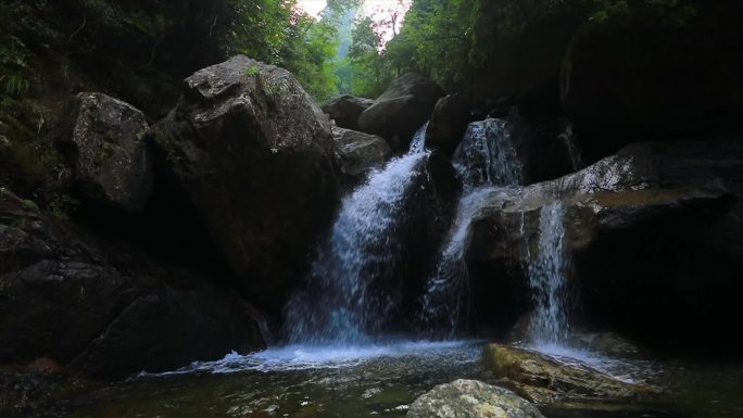 溪水小瀑布慢动作背景素材