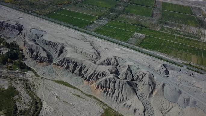 4k航拍甘肃西部河谷峡谷高原自然景观壮观