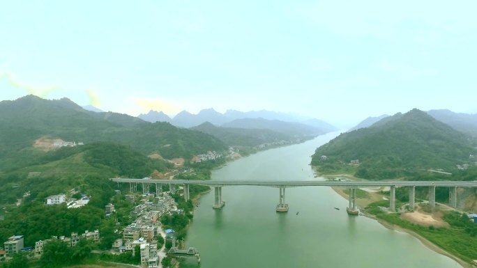 广西河池东兰红河流域航拍旅游山区围绕山峰