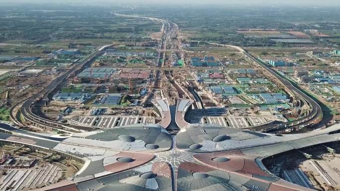 航拍建设中的北京大兴国际机场新机场航站楼