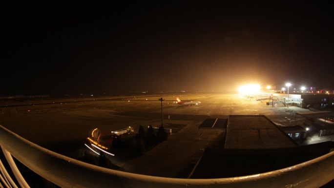 飞机场停机坪夜景延时