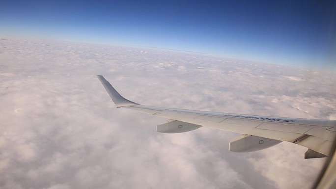 3组多彩贵州飞机云雾之上航行实拍50秒