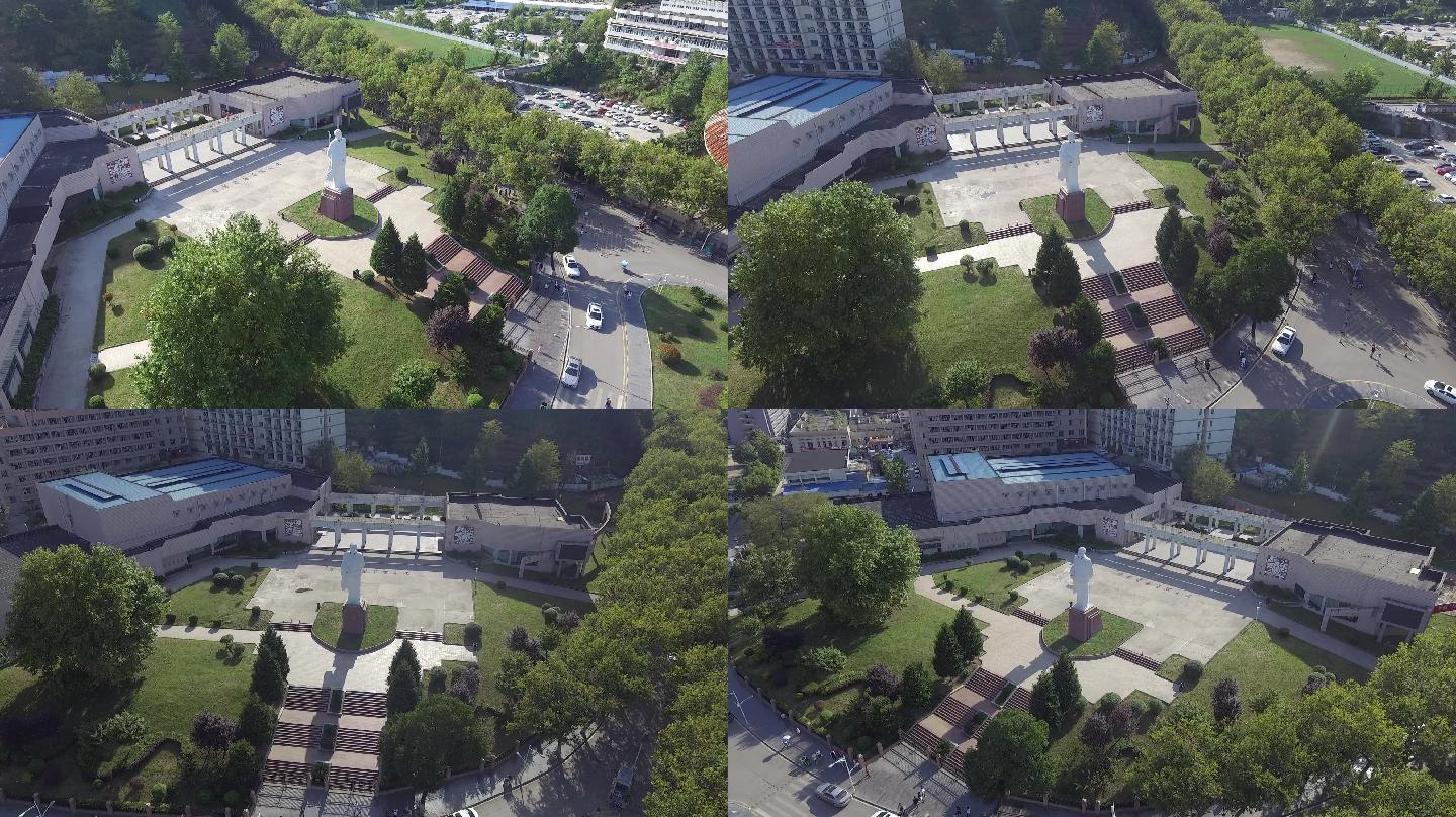贵州理工学院标志性建筑毛主席像广场