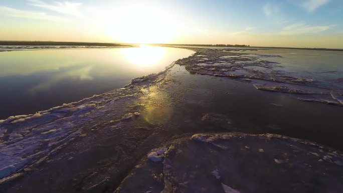 黄河冬日流凌航拍景象延时摄影