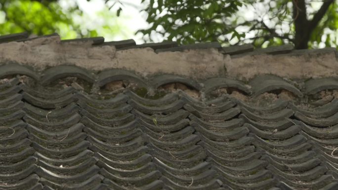 古代建筑屋檐灰色瓦片特写