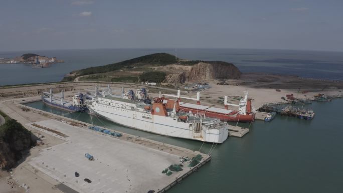 4K-log威海修船厂造船厂航拍