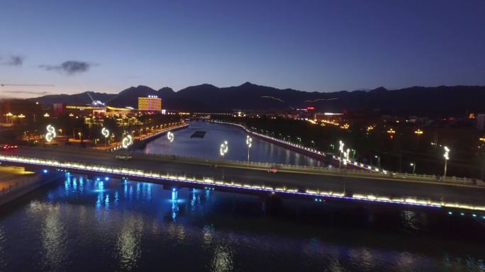 青海省海西蒙古族藏族自治州德令哈市夜景