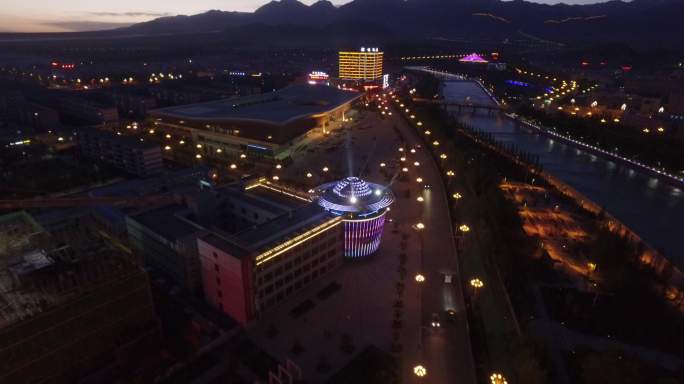 青海省海西蒙古族藏族自治州德令哈市夜景