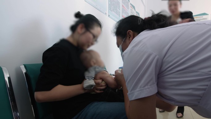 儿童疫苗接种打针社区卫生视频