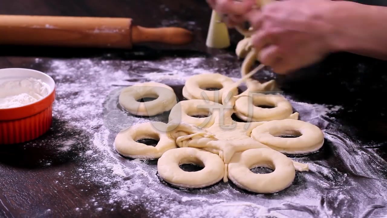 自制烘焙甜甜圈美食教程视频_1280X720_高清