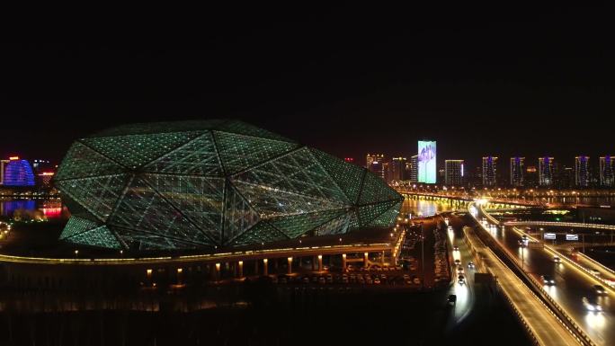 沈阳夜景、盛京大剧院、浑河夜景、交通车流