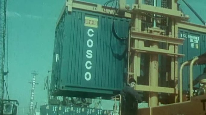80年代港口集装箱码头