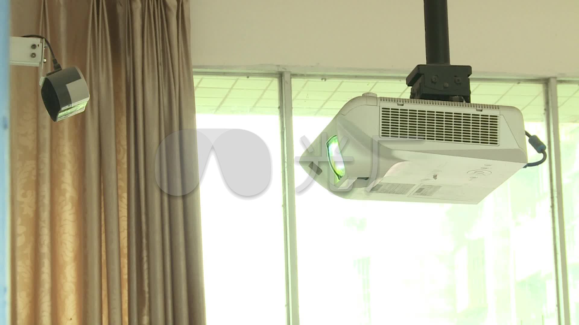 投影仪 视频教学 视频会议 学校 教室