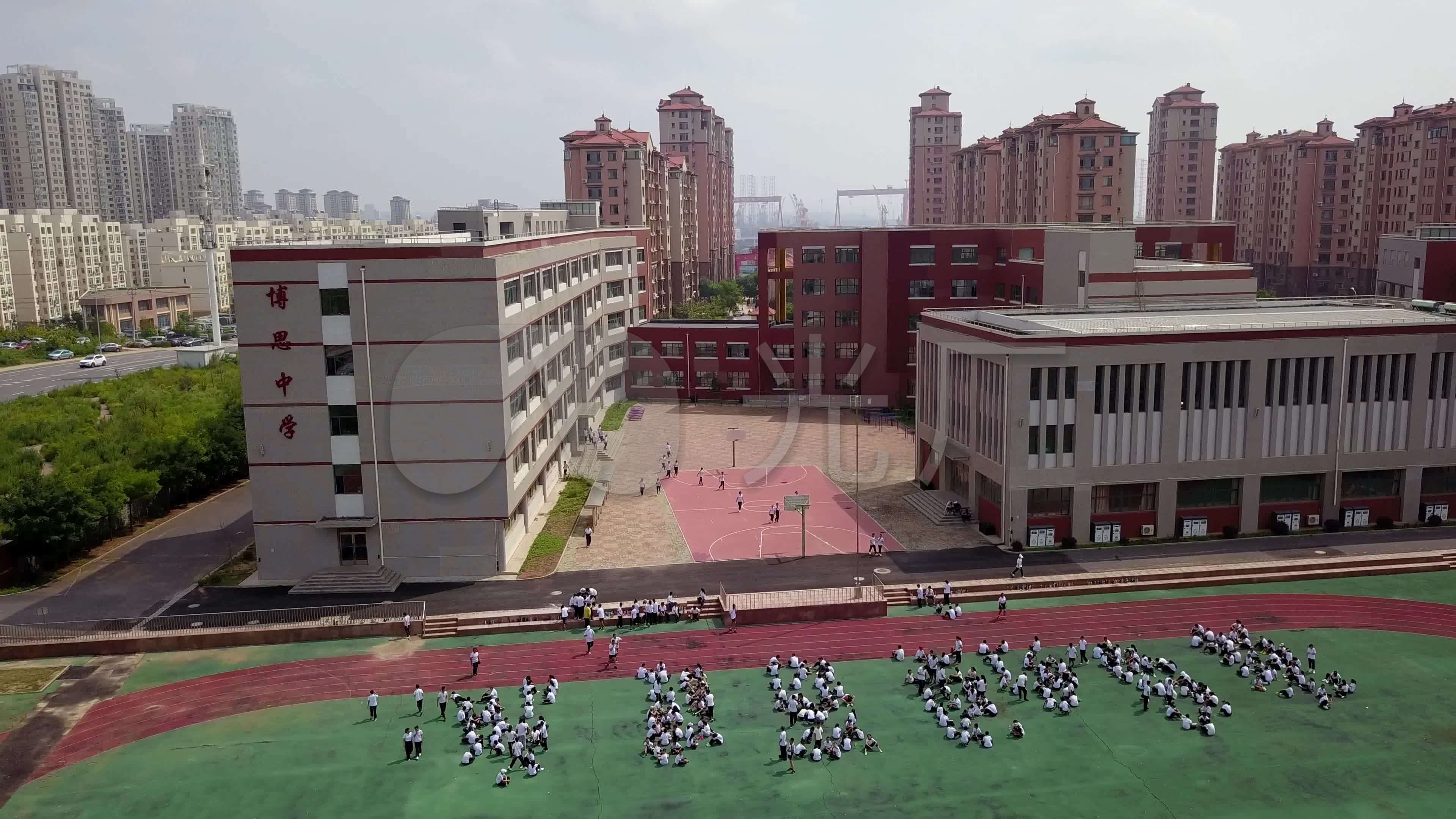 航拍小学中学学校操场_3840X2160_高清视频素材下载(编号3160446)_实拍视频_光厂(VJ师网) 航拍小学中学学校操场_3840X2160_高清视频素材下载(编号3160446)_实拍视频_光厂(VJ师网)
