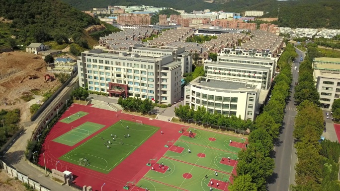 航拍小学中学学校操场幼儿园