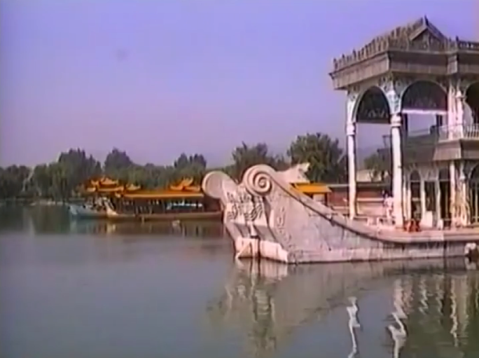 80年代末颐和园昆明湖