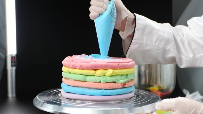 彩虹蛋糕制作
