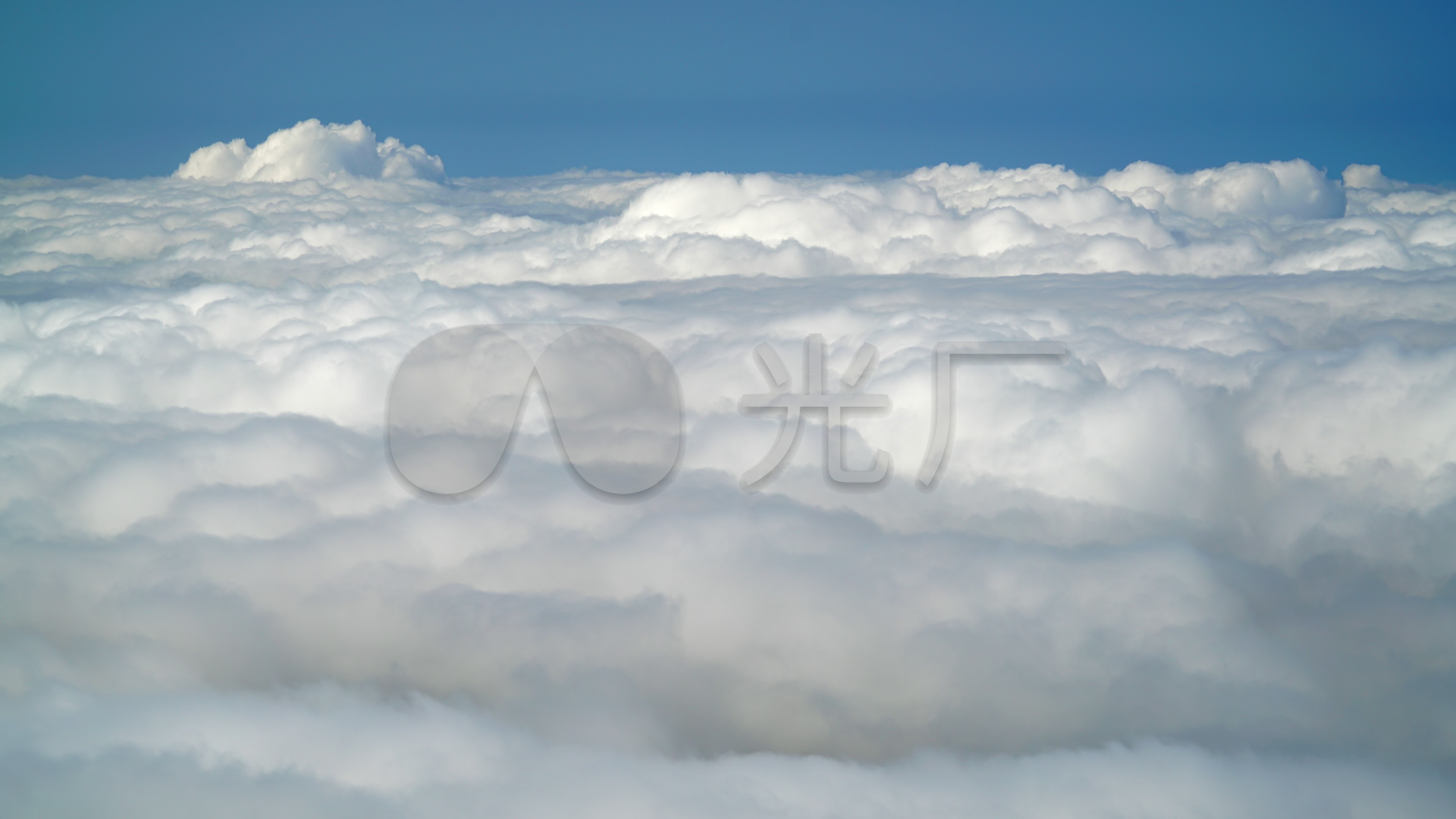 翻滚的云海图片桌面壁纸_壮观的云海壁纸图片_三千图片网