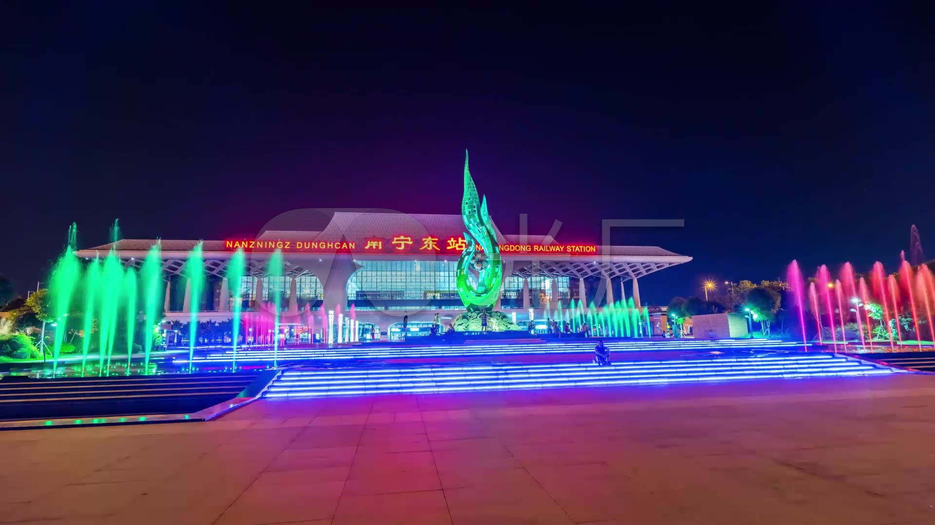 南宁东站火车站动车站夜景延时_1920x1080_高清视频素材下载(编号