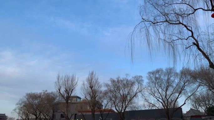 冬日北京蓝天风筝什刹海后海滑冰