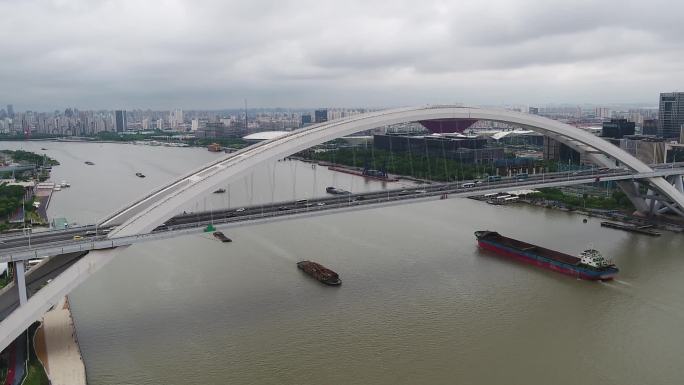 上海黄浦江卢浦大桥轮船航拍