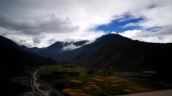 西藏高原高山延时