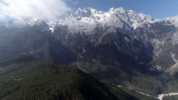 丽江 玉龙雪山 玉龙雪山航拍