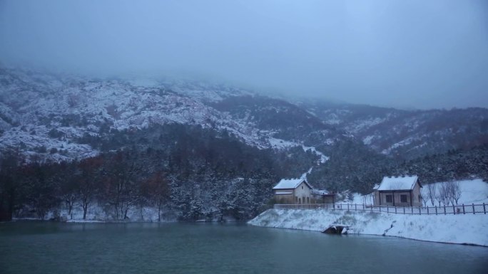 藏马山雪景