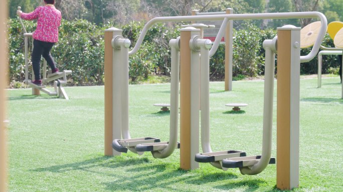 4K健身器材-公园健身