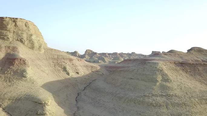 新疆克拉玛依魔鬼城沙城及滑翔伞4K