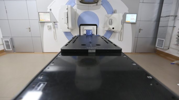 现代医用加速器治疗肿瘤设备高清视频